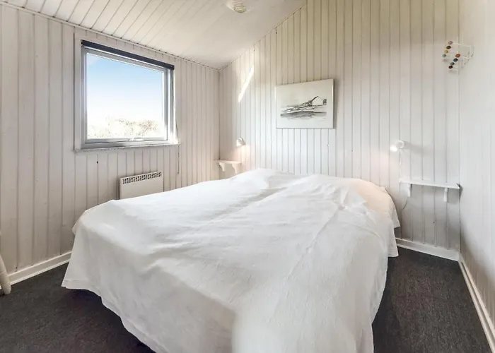 Vestervig With A Fireplace 164 *